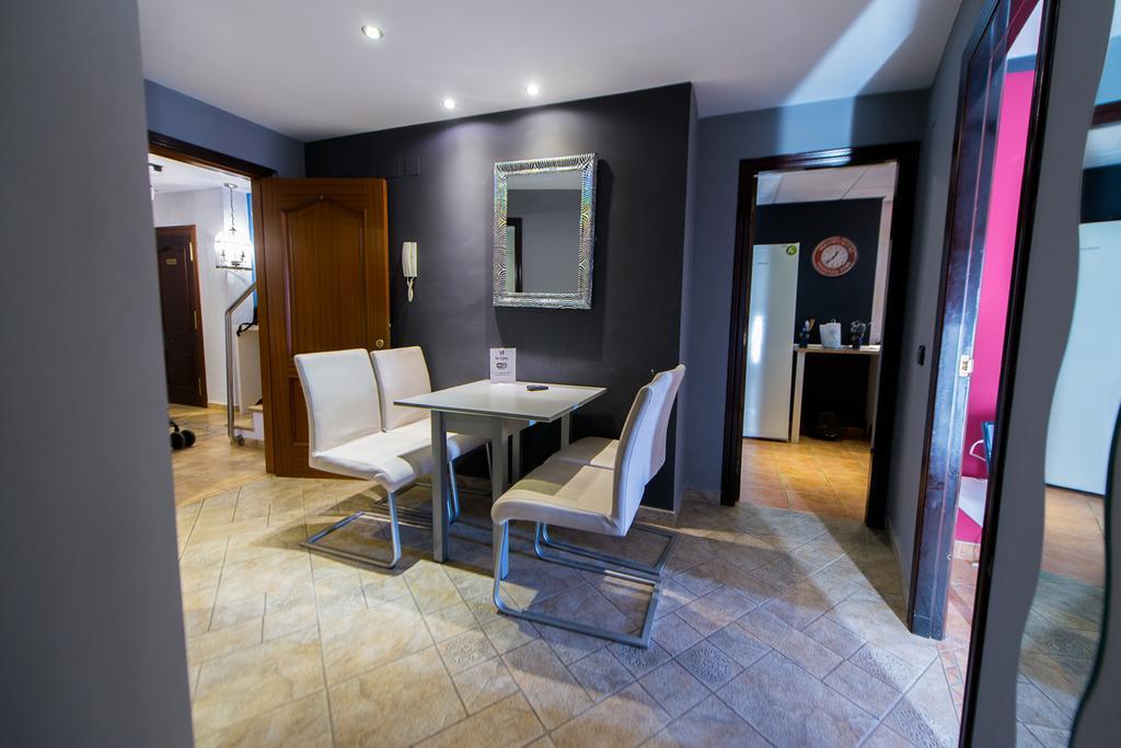 Apartamentos Los Angeles Alcañiz Exteriör bild