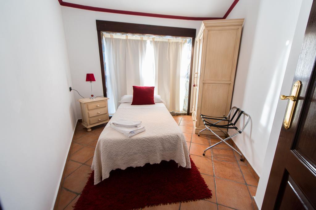 Apartamentos Los Angeles Alcañiz Exteriör bild