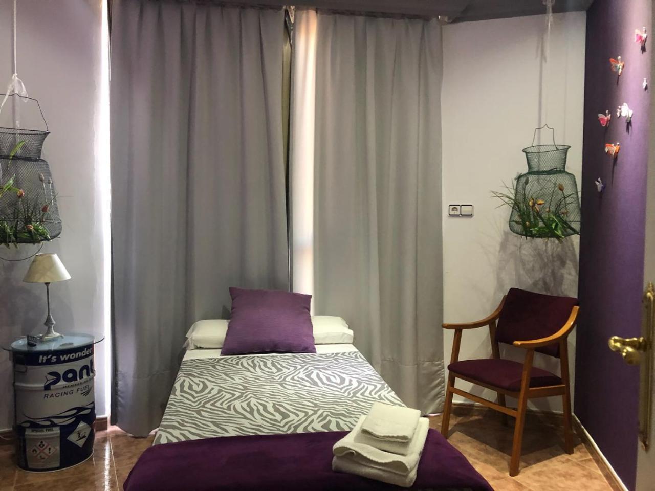 Apartamentos Los Angeles Alcañiz Exteriör bild