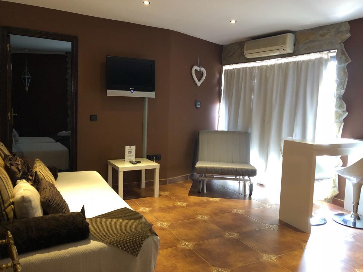 Apartamentos Los Angeles Alcañiz Exteriör bild